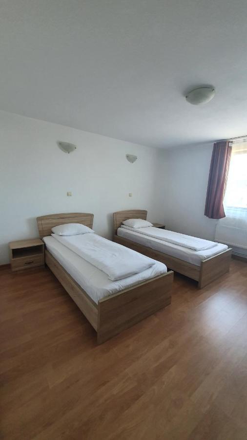 Motel Pacific Déva Kültér fotó